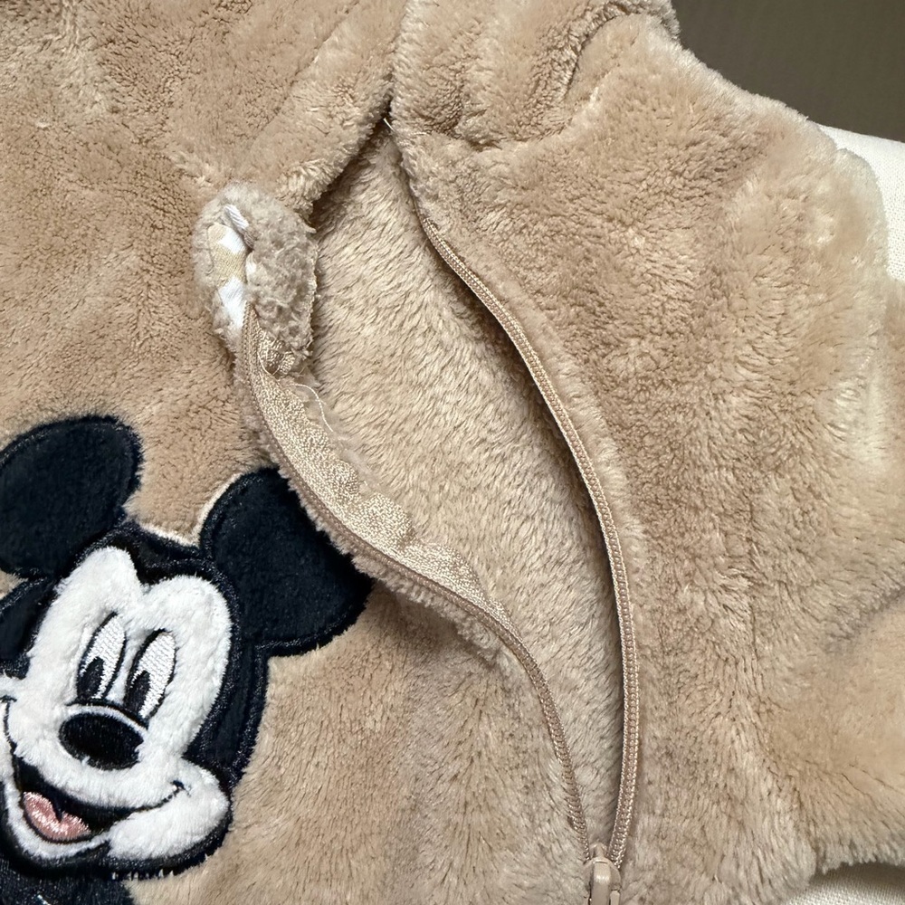 Disney Baby Mickey Mouse Tan One Piece Footed Sleeper Size 6/9 Month. - Picture 6 of 10